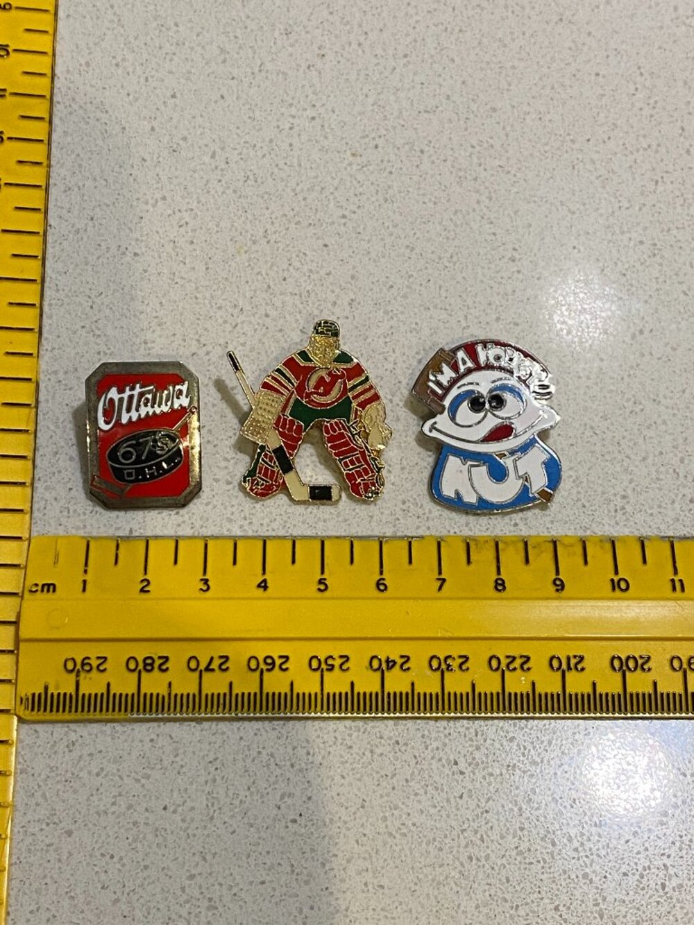 LOT OF 3 VINTAGE ICE HOCKEY ENAMEL PINS 1 NHL 1 OHL PREOWNED